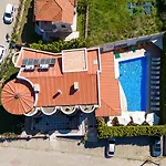 Cunda Giritlioglu Adult Only 2*