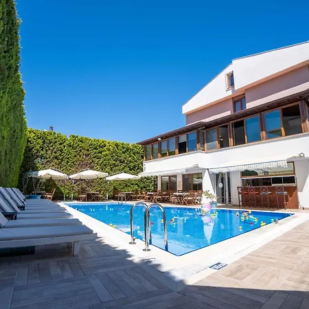 Hotel Cunda Giritlioglu Adult Only 2*