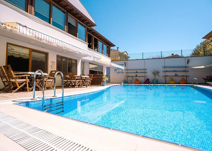 Cunda Giritlioglu Adult Only 2*