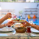 Cunda Giritlioglu Adult Only Hotel 2*