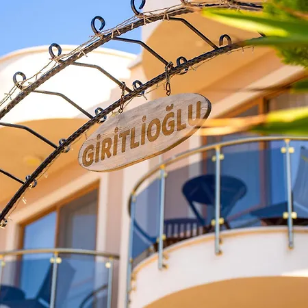 Cunda Giritlioglu Adult Only Аявали