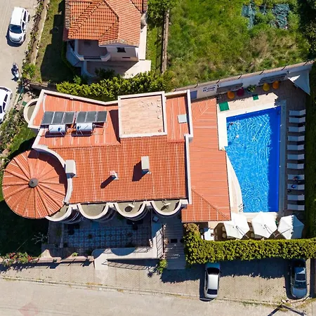Cunda Giritlioglu Adult Only Hotel 2*