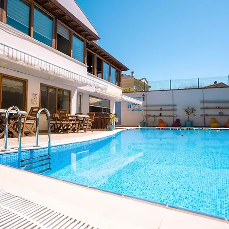 Cunda Giritlioglu Adult Only 2*