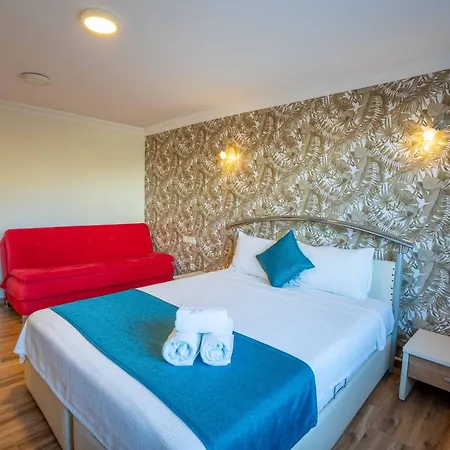 Cunda Giritlioglu Adult Only Hotel 2*