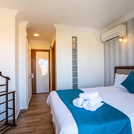 Готель Cunda Giritlioglu Adult Only 2*