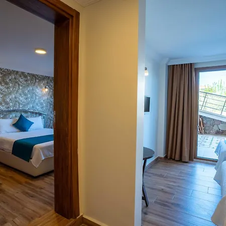 Готель Cunda Giritlioglu Adult Only 2*