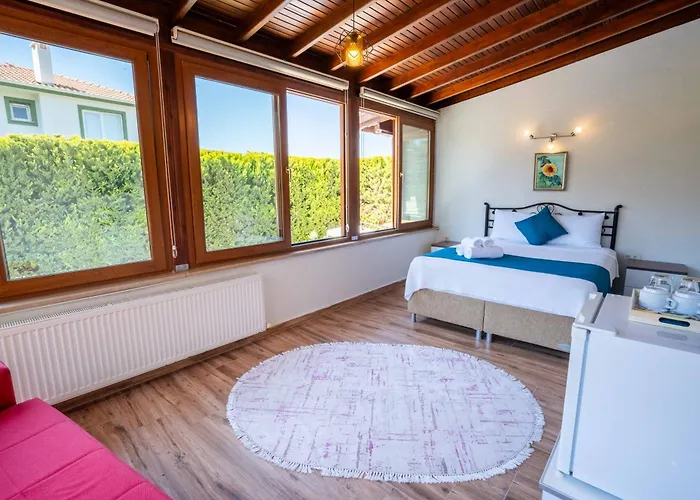 Cunda Giritlioglu Adult Only Ayvalı